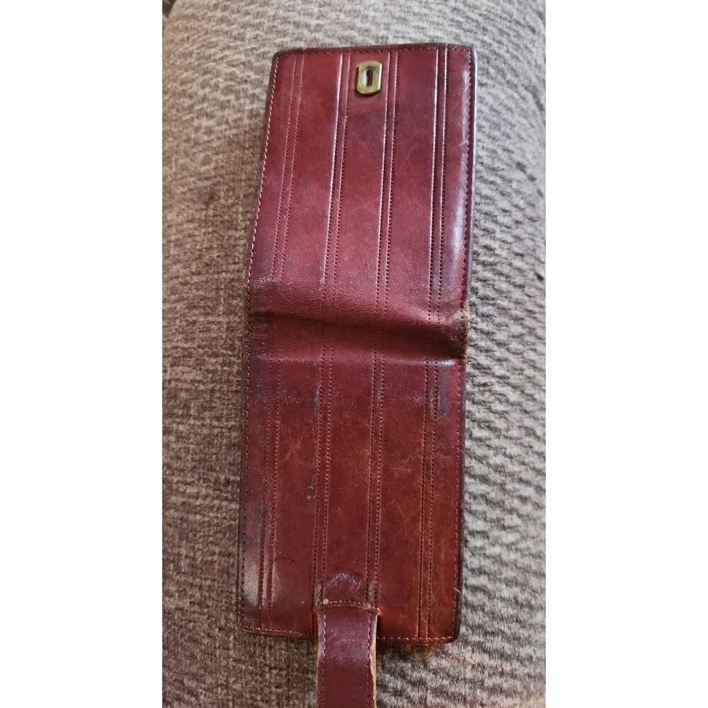 VINTAGE Princess Gardner Leather Wallet. Great condition for the age
